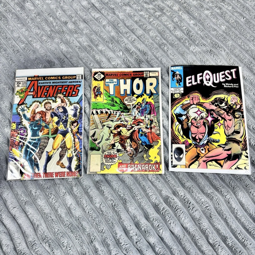 Marvel comic group comic book a lot of three vintage 35cents -75 cents Era